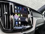 Volvo XC60 2.0 T6 Plug-in hybrid AWD R-Design | Long Range | Trekhaak | Luchtvering | 21'' velgen | 360 camera | Adaptieve cruise control | Elektrische stoelverstelling | Actieve LED koplampen | Stoel- en stuurwielverwarming |