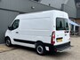 Opel Movano 2.3 CDTI BiTurbo L1H2 Airco Cruise controle Kastinrichting Achteruitrijcamera 2-Persoons Schuifdeur Zijruit rechts Euro 6 Bpm vrij !!1e eigenaar Dealer onderhouden