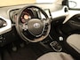 Toyota Aygo 1.0 VVT-i x-wave - ORIGINEEL NEDERLANDSE AUTO - CABRIO DAK - MULTIMEDIA VOORBEREIDING - ACHTERUIT RIJCAMERA - NAVIGATIE - HALF LEDEREN BEKLEDING