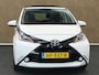 Toyota Aygo 1.0 VVT-i x-wave - ORIGINEEL NEDERLANDSE AUTO - CABRIO DAK - MULTIMEDIA VOORBEREIDING - ACHTERUIT RIJCAMERA - NAVIGATIE - HALF LEDEREN BEKLEDING