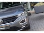 Volkswagen T-Roc 1.0 Style TSI 115pk | Virtual | Pano | Sensoren | LED | Adaptive | Climate | Navi | Carplay |