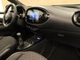 Toyota Aygo X 1.0 VVT-i MT Premium - ORIGINEEL NEDERLANDSE AUTO - CARBIO DAK - PARKEERSENSOREN VOOR EN ACHTER - DRAADLOZE APPLE CARPLAY/ANDROID AUTO - DRAADLOZE TELEFOONLADER - VOORSTOELEN VERWARMD - NAVIGATIE