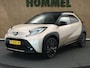 Toyota Aygo X 1.0 VVT-i MT Premium Cabrio - ORIGINEEL NEDERLANDSE AUTO - CARBIO DAK - PARKEERSENSOREN VOOR EN ACHTER - DRAADLOZE APPLE CARPLAY/ANDROID AUTO - DRAADLOZE TELEFOONLADER - VOORSTOELEN VERWARMD - NAVIGATIE