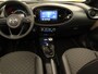 Toyota Aygo X 1.0 VVT-i MT Premium - ORIGINEEL NEDERLANDSE AUTO - CARBIO DAK - PARKEERSENSOREN VOOR EN ACHTER - DRAADLOZE APPLE CARPLAY/ANDROID AUTO - DRAADLOZE TELEFOONLADER - VOORSTOELEN VERWARMD - NAVIGATIE