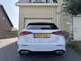Mercedes-Benz A-klasse 180 AMG Aut Panoramadak Nightpakket Widescreen AmbientLight Keyless SportLeder Led Camera Pdc