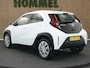 Toyota Aygo X 1.0 VVT-i MT Play - ORIGINEEL NEDERLANDSE AUTO - APPLE CARPLAY/ ANDROID AUTO - ACHTERUITRIJ CAMERA - ADAPTIVE CRUISE CONTROL - DAB+ RADIO - LANE ASSIST