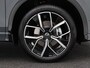 Volkswagen Tiguan 1.5 eHybrid 272 Pk Automaat R-Line Edition | Panorama Dak | Trekhaak | Massage Stoelen | Camera | Carplay | LED | 20 Inch | 1.351 Km!!