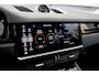 Porsche Cayenne Coupé 3.0 E-Hybrid 462pk | Panoramadak | Sport Chrono | 360 Camera | 21'' Wielen | Luchtvering | Stuurverwarming |  Stoel + Achterbankverwarming | LED Achterlichten donker |