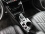 Peugeot e-2008 EV GT Pack 50 kWh 136 pk | Navigatie | Elektrisch Glazen Panoramadak | Achteruitrijcamera | Lederen Bekleding | Verwarmde Sportstoelen | Trekhaak | LED Koplampen | Dodehoek Detectie | Adaptieve Cruise Control | 18" Lichtmetalen Velgen | Apple Carplay/Android Auto |