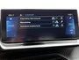 Peugeot e-2008 EV GT Pack 50 kWh 136 pk | Navigatie | Elektrisch Glazen Panoramadak | Achteruitrijcamera | Lederen Bekleding | Verwarmde Sportstoelen | Trekhaak | LED Koplampen | Dodehoek Detectie | Adaptieve Cruise Control | 18" Lichtmetalen Velgen | Apple Carplay/Android Auto |