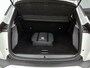 Peugeot e-2008 EV GT Pack 50 kWh 136 pk | Navigatie | Elektrisch Glazen Panoramadak | Achteruitrijcamera | Lederen Bekleding | Verwarmde Sportstoelen | Trekhaak | LED Koplampen | Dodehoek Detectie | Adaptieve Cruise Control | 18" Lichtmetalen Velgen | Apple Carplay/Android Auto |