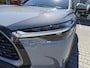 Toyota Corolla Cross HYBRID 140 STYLE NL-AUTO BSM EL-ACHTERKLEP NAVI PARK-SENSOREN  18''LM-VELGEN APPLE/ANDROID LED KEYLESS