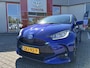 Toyota Yaris HYBRID 115 FIRST EDITION NL-AUTO APPLE/ANDROID LED KEYLESS CAMERA 16" LM-VELGEN AD-CRUISE