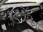 Alfa Romeo Stelvio First Edition 280 pk Automaat | Navigatie | Achteruitrijcamera | Lederen Bekleding | Voorstoelen Verwarmd | Bi-Xenon Koplampen | Keyless Entry/Start | Dodehoek Detectie | Premium Audio | 20" Lichtmetalen Velgen | Apple Carplay/Android Auto |
