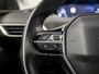 Peugeot 5008 1.2 PureTech Sport 7 Persoons (APPLE CARPLAY, GROOT NAVI, CLIMATE, PARKEERSENSOREN, SPORTSTOELEN, GETINT GLAS, CRUISE, NIEUWSTAAT)