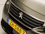 Peugeot 5008 1.2 PureTech Sport 7 Persoons (APPLE CARPLAY, GROOT NAVI, CLIMATE, PARKEERSENSOREN, SPORTSTOELEN, GETINT GLAS, CRUISE, NIEUWSTAAT)