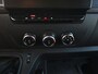 Renault Master T35 2.3 dCi LowLiner - 146 Pk - Euro 6 - Navi - Airco - Cruise Control - Bakwagen - Paardenwagen - Verkoopwagen