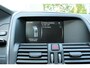 Volvo XC60 T5 Automaat FWD Summum | Elektrisch Glazen Panorama-Dak | Trekhaak Met Afneembare Kogel | Lichtmetalen Velgen 18" | Electronic Climate Controle |  Voorstoelen Verwarmd | Park Assist Achter | Leder bekleding Offblack | Cruise Control | Bots Herkenning En Activatie | Autonomous Emergency Braking | Achterbank In Delen Neerklapbaar |