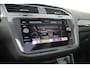 Volkswagen Tiguan 1.4 TSI eHybrid Elegance // Elek. Trekhaak - Panoramadak - Matrix LED IQ Light - Camera - Wireless CarPlay & Android Auto