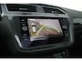 Volkswagen Tiguan 1.4 TSI eHybrid Elegance // Elek. Trekhaak - Panoramadak - Matrix LED IQ Light - Camera - Wireless CarPlay & Android Auto