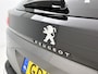 Peugeot 3008 SUV Allure Pack Business Hybrid 180 pk Automaat | Navigatie | Achteruitrijcamera | Parkeersensoren Voor en Achter | LED Koplampen | Dodehoek Detectie | Head-up Display | 18" Lichtmetalen Velgen | Apple Carplay/Android Auto |