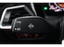 BMW 3-Serie 318i High Executive Edition | Live Cockpit | Schuif-Kantel Dak | 360° Camera | Leer