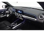 Mercedes-Benz GLB 200 d Business Solution Luxury | Panoramdak | Leer | Sfeerverlichting | Burmester