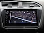 Volkswagen Tiguan Allspace 1.5 TSI Highline Business R 7p. | VERWACHT | R-LINE| PANO-SCHUIFDAK | ACHTERUITRIJCAMERA | NAVIGATIE | APPLE CARPLAY / ANDRIOD AUTO | KEYLESS ENTRY & START | ERGO ACTIVE STOELEN MET MASSAGE EN VERWARMING |