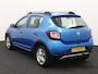 Dacia Sandero 0.9 TCe Stepway Lauréate Trekhaak hoge instap airco centrvergr elecraam audio/aux/stuurbed lmvelg De Dacia Sandero 0.9 TCe Stepway Lauréate uit 2016 is een praktische en betaalbare auto die zich goed leent voor dagelijks gebruik. Dankzij de verhoogde rijhoogte en robuuste uitstraling heef