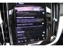 Volvo V60 2.0 T6 Plug-in hybrid AWD Plus Dark | Panoramadak | Trekhaak | H/K | 360 Camera