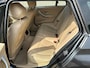 BMW 3-Serie Touring 320i High Executive 2e eigenaar dealer onderhouden navigatie leerbekeleding stoelverwarming cruis control