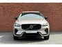 Volvo XC60 T6 350PK AUT8 AWD Plus Dark | 360 Graden Camera | Trekhaak Semi-Elektrisch | Verwarmbare Voor- En Achterstoelen | Apple Carplay/Android Auto | Power Seats incl. Memory | Panoramisch Schuif-/Kanteldak | Draadloze Telefoonlader | Adaptive Cruise & Pilot Assist | Verwarmbaar Stuurwiel | Keyless Entry |