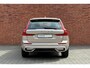 Volvo XC60 T6 350PK AUT8 AWD Plus Dark | 360 Graden Camera | Trekhaak Semi-Elektrisch | Verwarmbare Voor- En Achterstoelen | Apple Carplay/Android Auto | Power Seats incl. Memory | Panoramisch Schuif-/Kanteldak | Draadloze Telefoonlader | Adaptive Cruise & Pilot Assist | Verwarmbaar Stuurwiel | Keyless Entry |