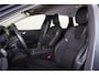 Volvo XC60 T5 Momentum - Verwarmbare voorstoelen - Elektrisch bedienbare achterklep - Parkeersensoren en camera achter - Cruise Control - Climate Control - Apple® CarPlay - Android Auto - Licht- & regensensor - 18' LMV - City Safety