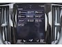 Volvo XC60 T5 Momentum - Verwarmbare voorstoelen - Elektrisch bedienbare achterklep - Parkeersensoren en camera achter - Cruise Control - Climate Control - Apple® CarPlay - Android Auto - Licht- & regensensor - 18' LMV - City Safety