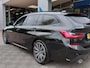 BMW 3-Serie Touring 320i 184pk Automaat High Executive M-Sport | Navi | Apple Carplay+Android Auto | Adap.Cruise | Leder+Alcantara | Led Koplampen | Sfeerverlichting | Stoelverwarming | Pdc V+A+Camera | 18''lm
