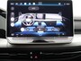 Volkswagen Golf 1.5 TSI Oranje Edition 116 PK | EM | Apple Carplay | 18" Lichtmetalen velgen | Climate control | Parkeersensoren | Getinte ruiten | Keyless access | Stoelverwarming | Stuurverwarming |