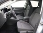 Volkswagen Golf 1.5 TSI Oranje Edition 116 PK | EM | Apple Carplay | 18" Lichtmetalen velgen | Climate control | Parkeersensoren | Getinte ruiten | Keyless access | Stoelverwarming | Stuurverwarming |