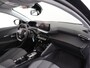 Peugeot 208 Hybrid 100 Allure Automaat | Navigatie | Automatische airco | Apple Carplay | 16 inch lichtmetalen wielen | Parkeersensoren achter