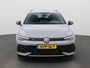 Volkswagen Golf Variant 1.5 eTSI R-Line Edition 116 PK Automaat | Apple Carplay draadloos | 360 Camera | Navigatie | Digital cockpit | Android Auto draadloos | Dodehoek sensoren | Elektrische achterklep | Black style | 18" Lichtmetalen velgen | Sportstoelen | Keyless access |