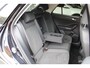 Volkswagen T-Roc 1.5 TSI 150pk DSG Style / Fabrieksgarantie 07-2027 / Panoramadak / NAVI via APP / Trekhaak Afn / Virtual Cockpit Pro / 17" LMV