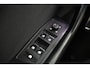 Volkswagen T-Roc 1.5 150 PK Aut. TSI R-Line Black-Edition Camera Trekhaak Dodehoek