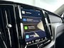 Volvo XC60 T6 Aut. Plug-in hybrid AWD Plus Dark | Panoramadak | 360° camera | Stoel- en stuurverwarming | Trekhaak