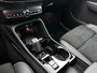 Volvo XC40 1.5 T5 R-Design | Panorama dak | Trekhaak | Climate Pack | Camer