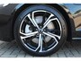 Volvo V60 2.0 T6 Plug-in hybrid AWD Plus Dark | Panoramadak | Trekhaak | H&K | BLIS | 360 Camera | Winterpack