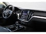 Volvo V60 2.0 T6 Plug-in hybrid AWD Plus Dark | Panoramadak | Trekhaak | H&K | BLIS | 360 Camera | Winterpack