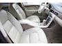 Volvo S80 2.4D Momentum - LEDER - NAVIGATIE - TREKHAAK