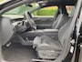 Volkswagen ID.7 Tourer Pro Business | Achterbank in ongelijke delen neerklapbaar incl. middenarmsteun en doorlaadmogelijkheid | Afstandscontrolesysteem (Front Assist), met voetgangers- en fietsersherkenning | Automatische afstandsregeling (Adaptive Cruise Control)