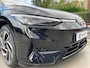 Volkswagen ID.7 Tourer Pro Business | Achterbank in ongelijke delen neerklapbaar incl. middenarmsteun en doorlaadmogelijkheid | Afstandscontrolesysteem (Front Assist), met voetgangers- en fietsersherkenning | Automatische afstandsregeling (Adaptive Cruise Control)