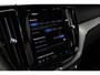 Volvo XC60 T6 Plug-In Hybrid 350pk Aut AWD Ultimate Dark | Panoramadak | Visual Park Assist | Headup | Full Led | 20 Inch | Harman Kardon | Google Maps | Google Assistant | Blis | Open Grid textiel